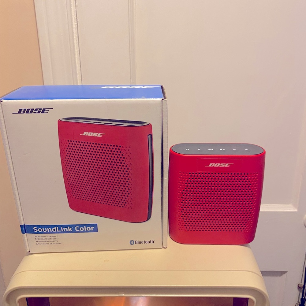 BOSE 🔥Red Hot wireless speaker (sound link) wonderful never used Cherry 🍒 red!